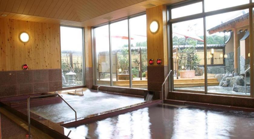 Nanaironoyu Hotel Такео Экстерьер фото